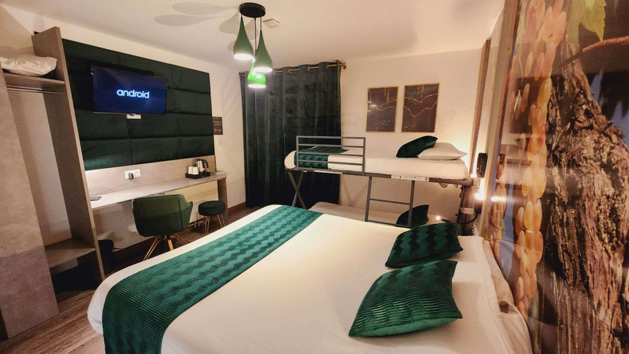 Bedroom 3, Hotel Le Cheval Blanc, Charente