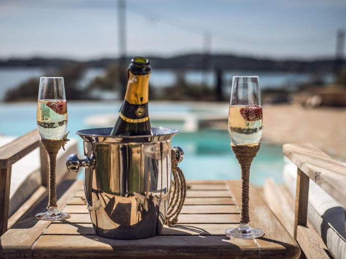 Food & Drinks 4, Villa in Peloponnese by Petrothalassa Beach, Peloponnese