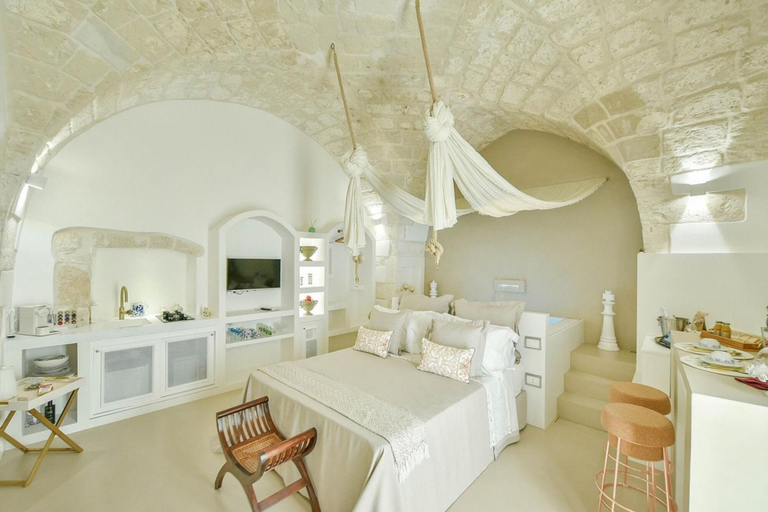 Others 5, Eurydice Suite, Brindisi