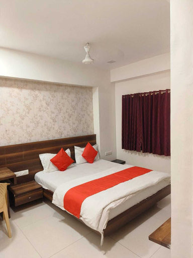 Bedroom 4, Hotel Prayosha, Gandhinagar