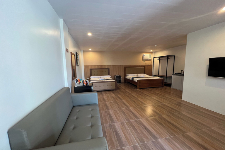 Others 4, Serenity Suites, San Rafael