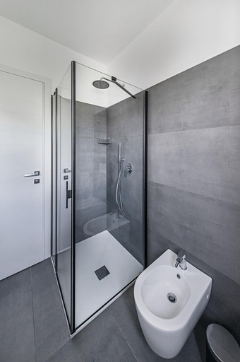 Bathroom 4, Maisonnette Il Todeschino B12 by Wonderful Italy, Brescia