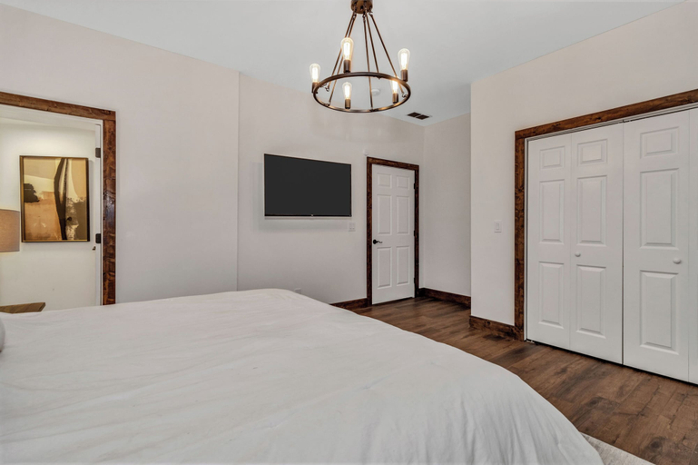 Bedroom 2, Black Mountain Escape, Buncombe