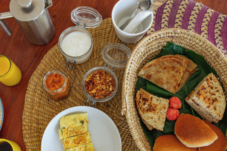 Food & Drinks, Babu Villas, Kusini