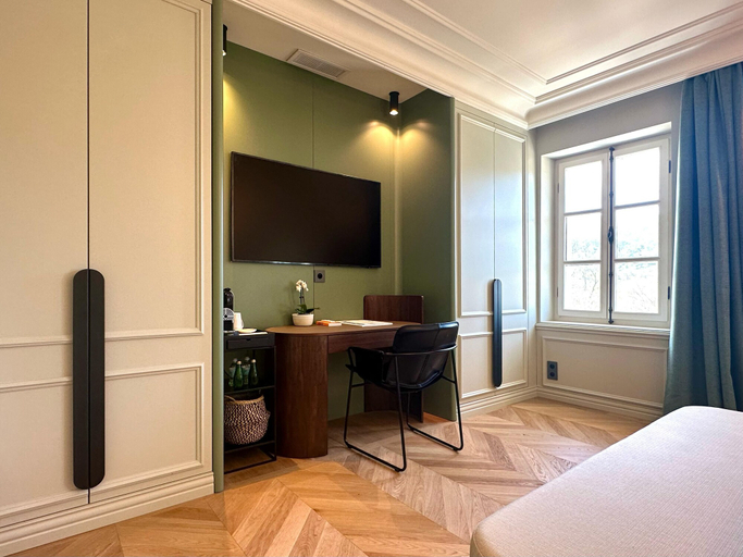 Bedroom 4, Chateau Pimo, Var