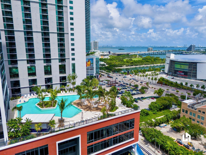 Exterior & Views 2, Stylish Apartments with Partial Ocean Views in Downtown, Miami-Dade