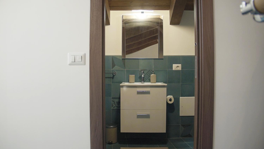 Bathroom 3, Il Palazzetto, Salerno