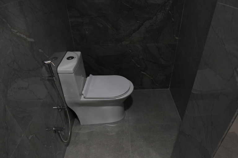 Bathroom 5, Innzoy Hotels - TNGO Colony, Hyderabad