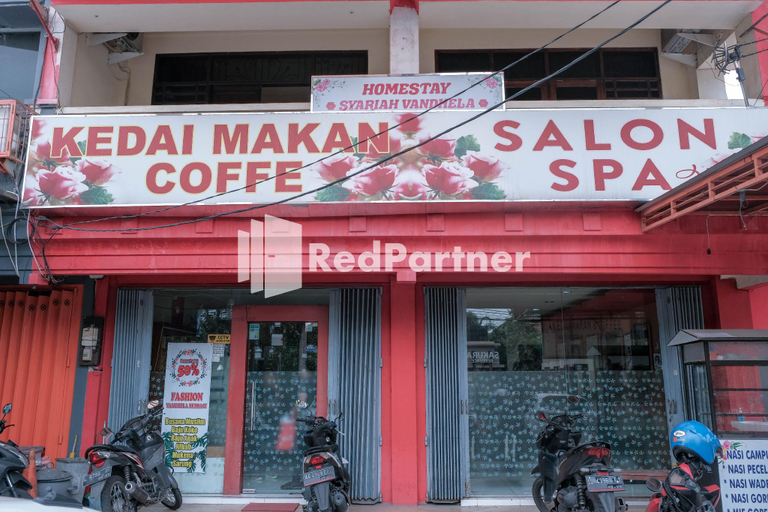 Exterior & Views, Vandhela Homestay Syariah 2 Mitra RedDoorz, Surabaya