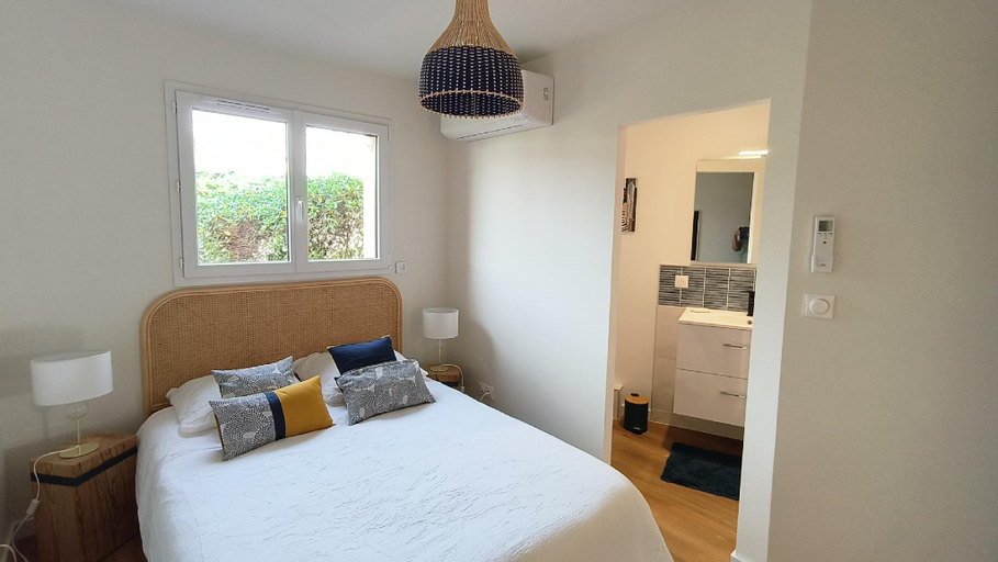 Bedroom 2, Gite La Brise des Bois, Gironde