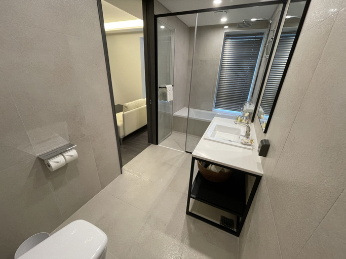 Bathroom 3, AG405 Hotel, Suyeong
