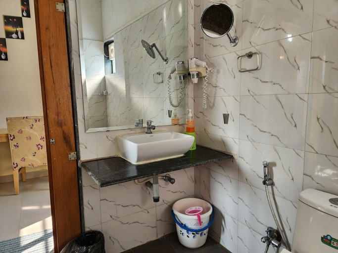 Bathroom 5, Mango Valley Resorts Ganpatipule, Ratnagiri