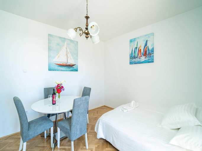 Bedroom 2, Apartment Debos - One-Bedroom Apartment with Balcony and Sea View, Dubrovnik