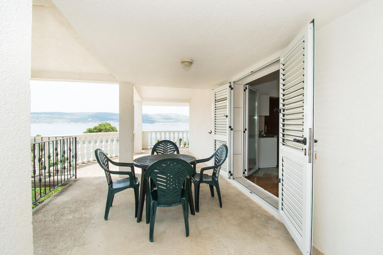 Others 4, Apartments More Sunce, Starigrad