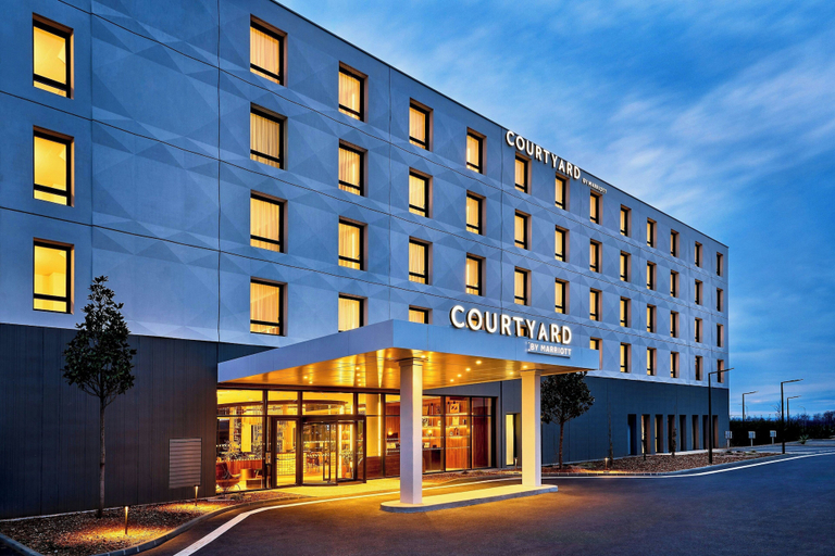 Exterior & Views 2, Courtyard By Marriott Lyon Eurexpo Stadium, Rhône