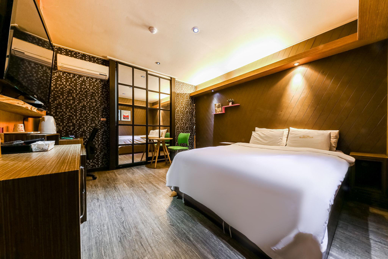 Others 3, Manhattan Hotel, Cheongju
