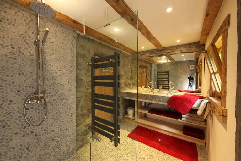 Others 4, Chambre d'hotes chalet La Longere, Isère