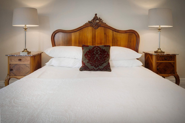 Bedroom 2, Richmond Place - Apartment in Private Mansion, Cumbria