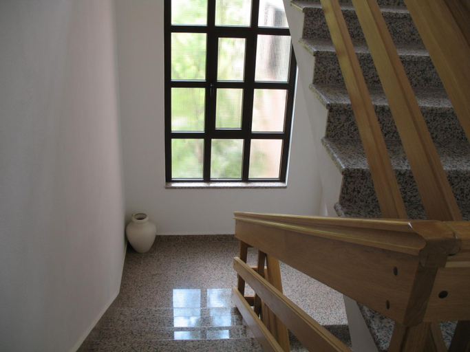 Others 5, Apartments Roza, Makarska