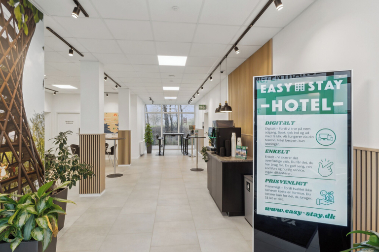 Others 5, Easy Stay, Faxe