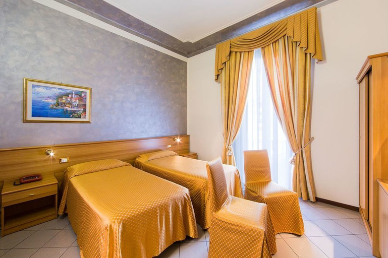 Bedroom 2, Hotel Londra, Alessandria