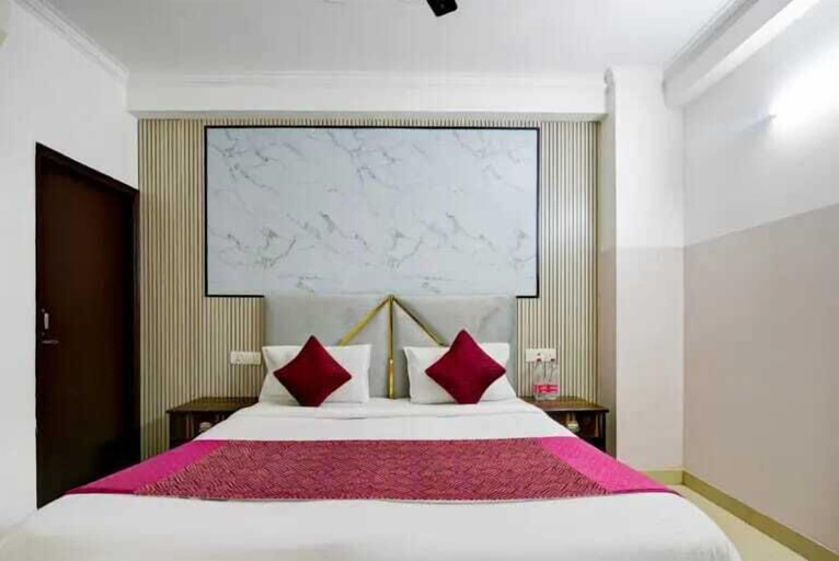 Bedroom 1, Airport Hotel Galaxy, Delhi