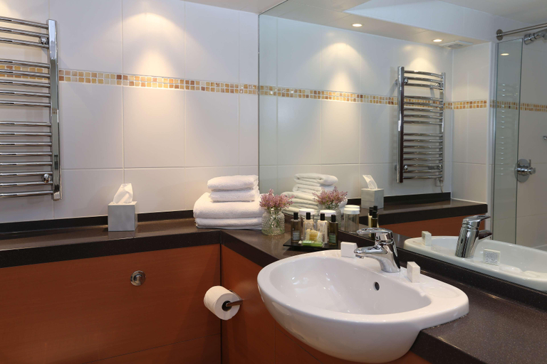 Bathroom, Best Western Plus Dunfermline Crossford Keavil Hou, Fife