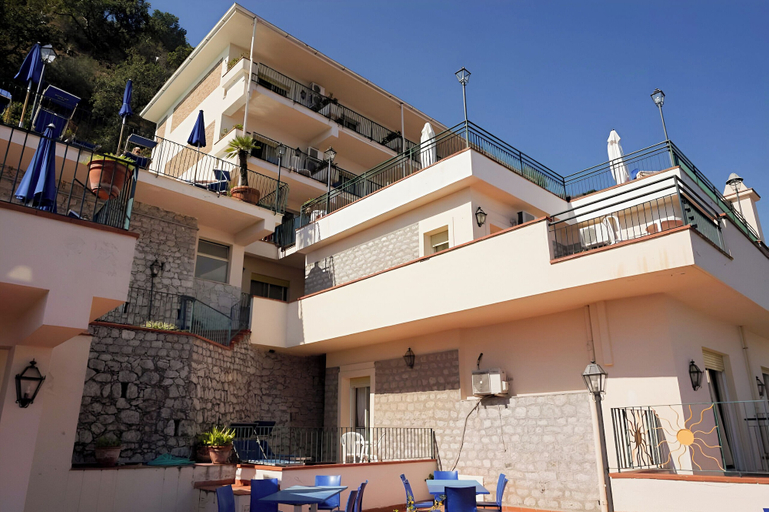 Exterior & Views 2, Hotiday Taormina Mare, Messina