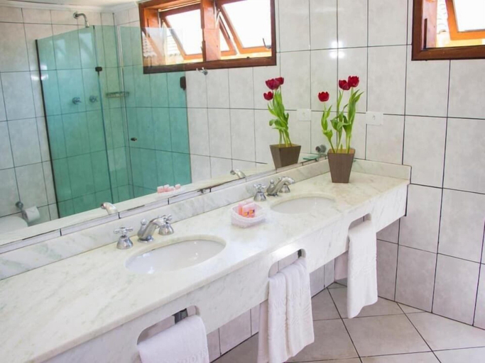 Bathroom 4, Senses Praia Hotel - Guarujá, Guarujá