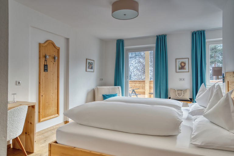 Bedroom 3, Berghaus Rosengarten, Bolzano