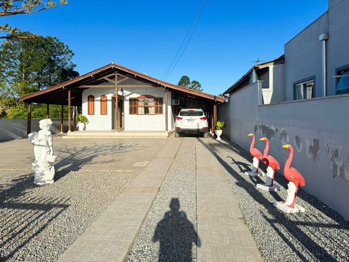 Exterior & Views 2, Casa Aconchegante na Lagoa de Ibiraquera, Imbituba