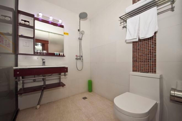 Bathroom 5, New Fali Hotel, Fuzhou