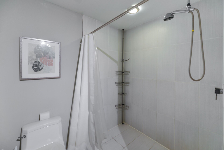 Bathroom 5, Modern Condos in Midtown Miami, Miami-Dade