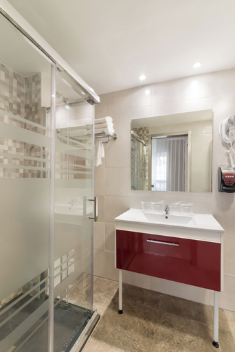 Bathroom 4, Roisa Hostal Boutique, Madrid