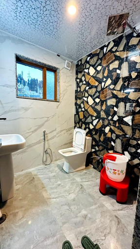 Bathroom 3, Hotel Golden Peak Sonamarg, Ganderbal