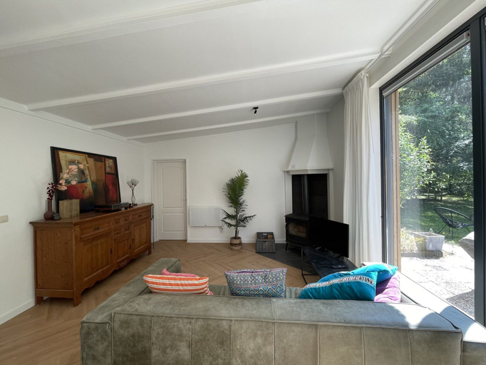 Living room, Holiday Home in Zelhem Near Forest and Golf, Zelhem