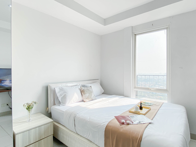 Bedroom 4, Basic Studio Room at Azalea Suites Apartment By Travelio, Cikarang