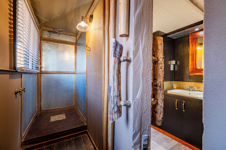 Bathroom 3, Moon Mountain Lodge, Gibeon