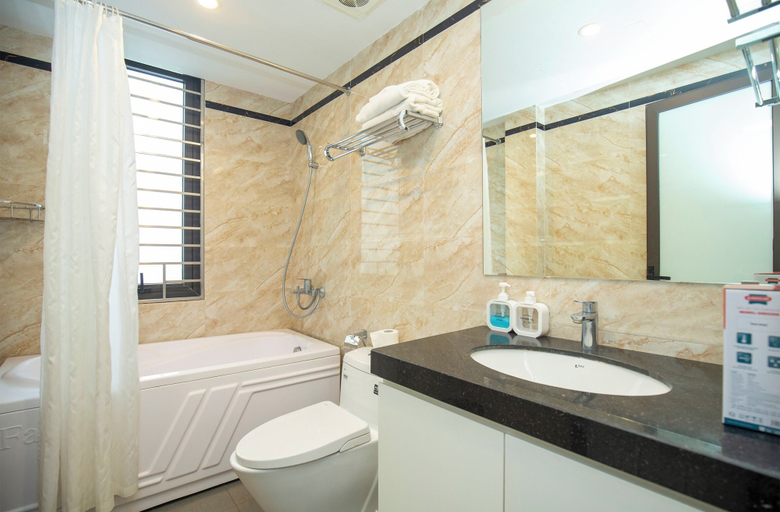 Bathroom 5, Sumitomo10 Apartment, Ba Đình