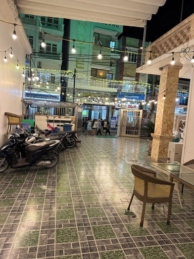 Food & Drinks 5, Paloma Hotel, Vân Đồn