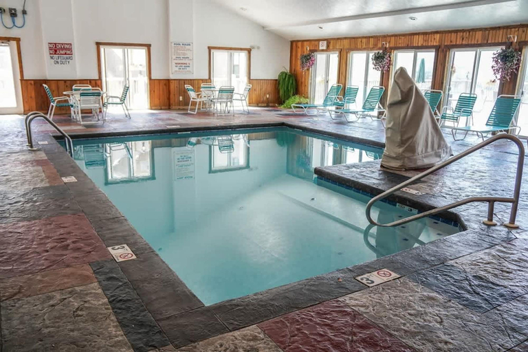 Room 2, Indoor Pool Access Full Kitchen Mountain Views, Sevier