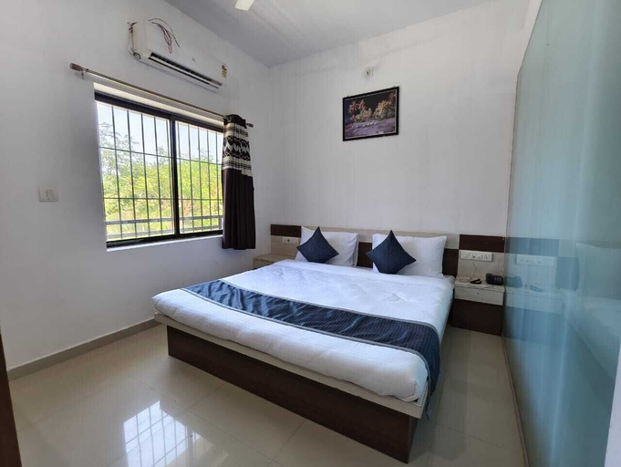 Bedroom 2, Hotel Hari Om Swimming Pool In Diu, Diu