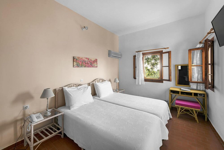 Bedroom 3, Cavo Grosso Bungallows, Peloponnese