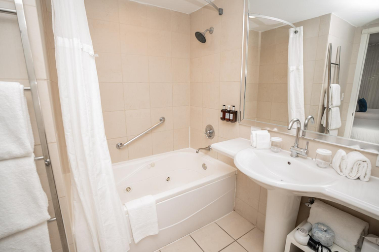 Bathroom 5, The Sagamore Hotel South Beach, Miami-Dade