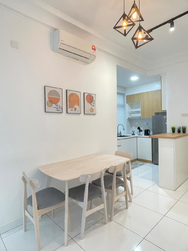 Others 3, 1min to Paradigm Mall 2to 5pax Platino MujiStyle B2407, Johor Bahru
