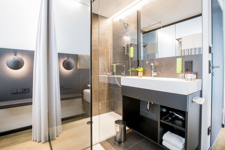 Bathroom 5, arte Hotel Salzburg, Salzburg