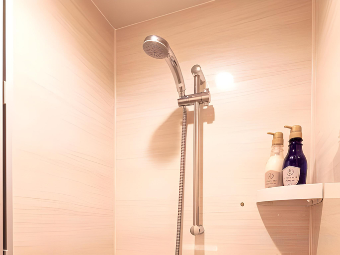 Bathroom 15