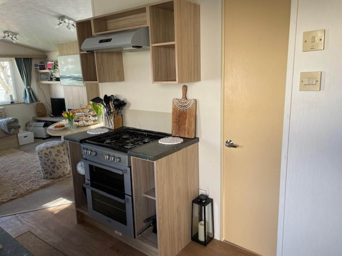 Private kitchen 3, 3 Bed-sleeps 8-pet Friendly-parking-sea View, Devon