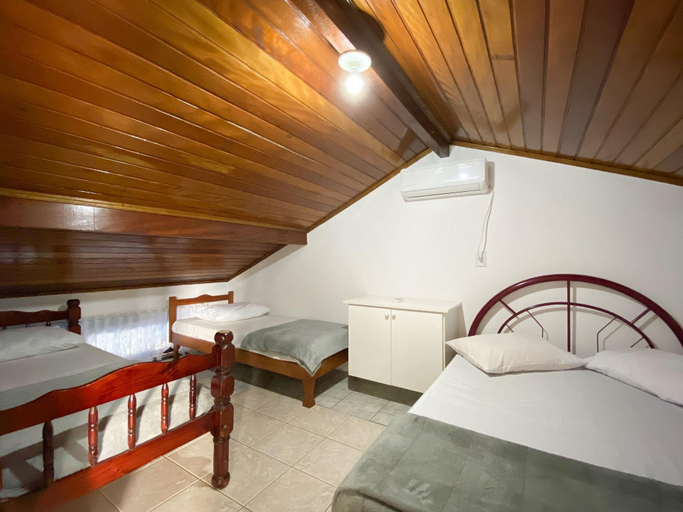 Others 4, Residencial Verdes Mares, Bombinhas