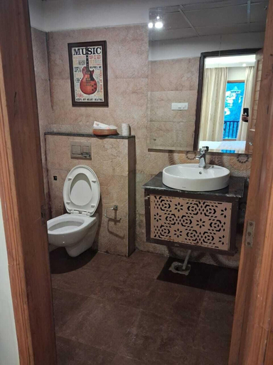 Bathroom 3, HOTEL CLOUDCHAT, Kangra